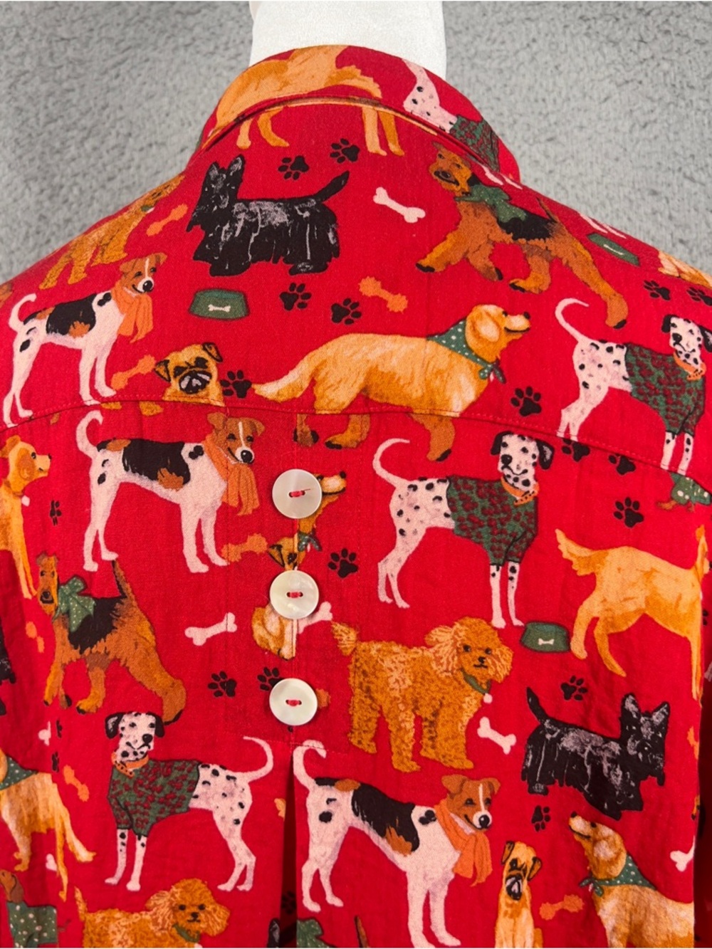 John Mark Top Womens Small Red Dogs All Over Print Wire Collar Button Tunic - Picture 4 of 9